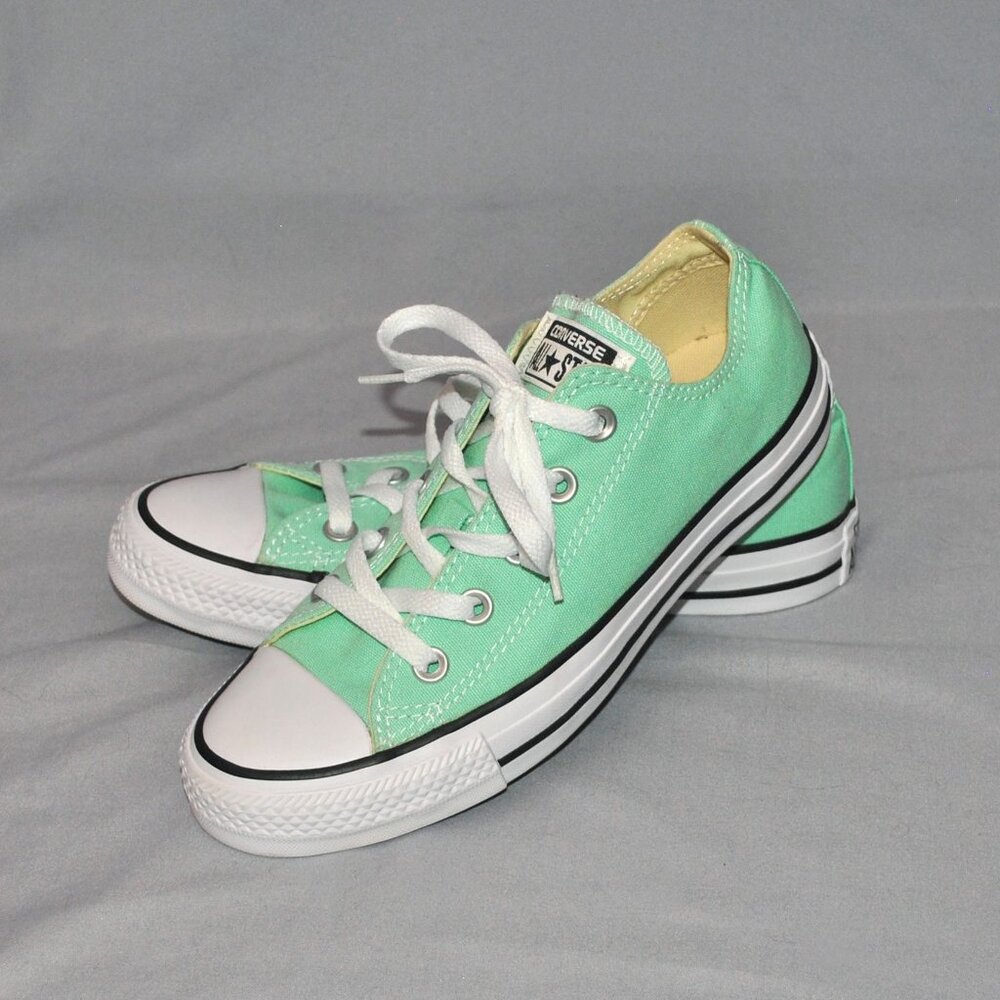Converse Chuck Taylor Women's Size 6 Mint Green Low Top Sneakers